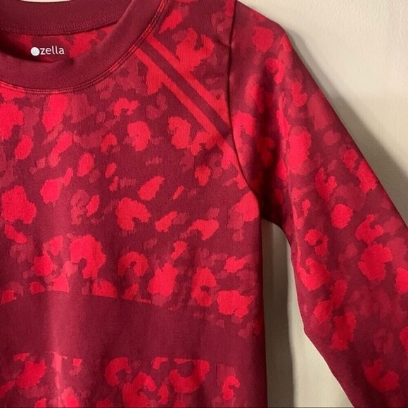 NWT Red Camo Print Long Sleeve Athletic Zella top Size Small - Picture 5 of 9